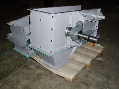 Chain conveyors